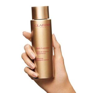 New Clarins Nutri-Lumiere Renewing Treatment Essence is a nutrient-rich